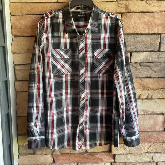 Renew black white red plaid full zip shacket Like new Me. Medium Like New - Picture 10 of 13